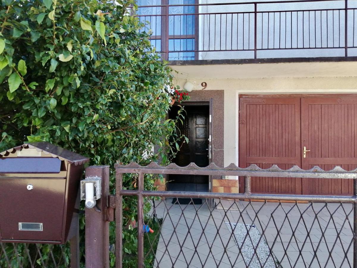 Pokoje Goscinne U Grazynki Nowy Sacz Exterior photo